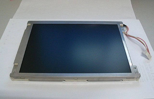 东芝 LTM084P363    8.4寸